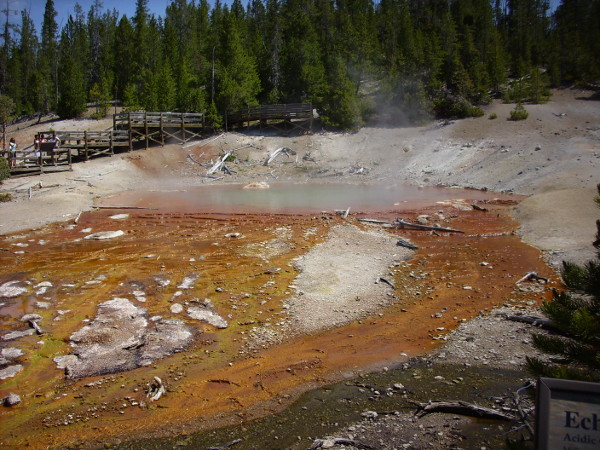 Echinus Geyser